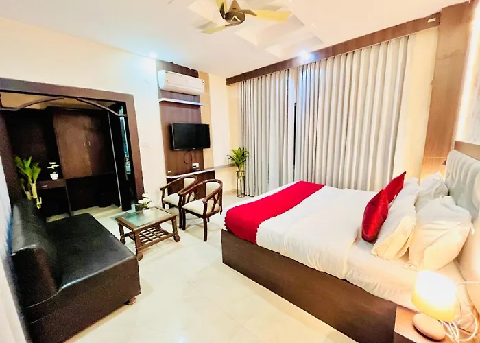 Sitara Premium The Ramawati, Walking Distance From Ganga Ghat