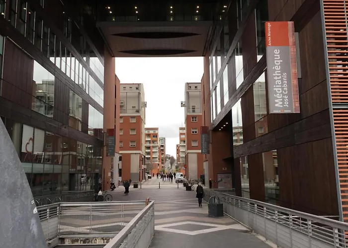 Toulouse Marengo-Gare Matabiau - Mediatheque-Allees Jean Jaures Proche Ligne B Parking Prive Securise Gratuitprive