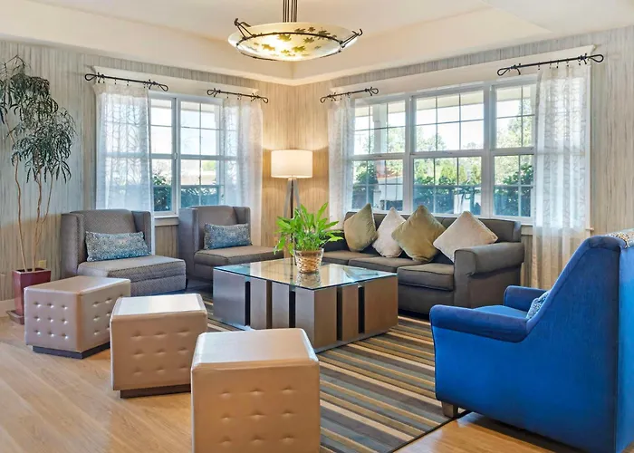 Best Western Cedar Inn&Suites