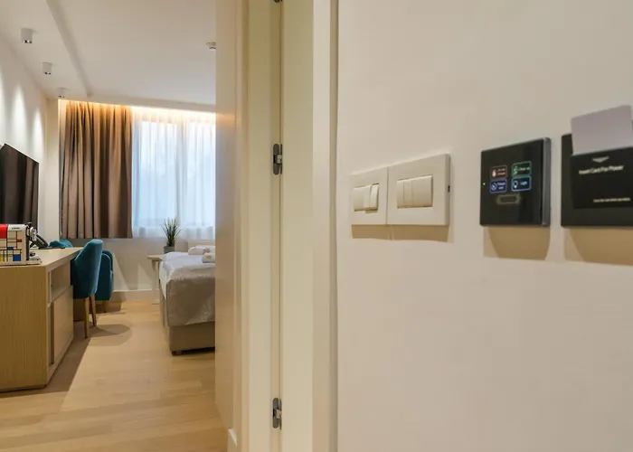 Luxury Apartments & Studios By Central