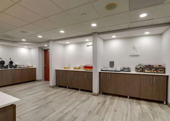 Hampton Inn & Suites St. Louis - Edwardsville