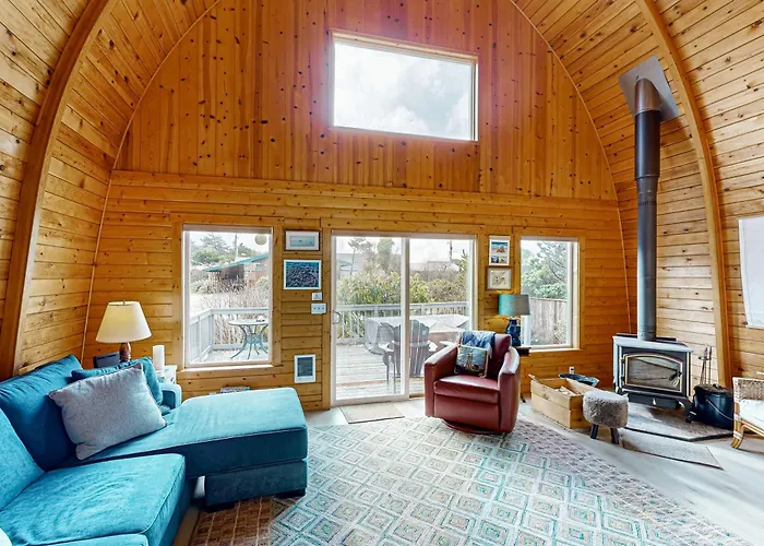Hallie Hideaway