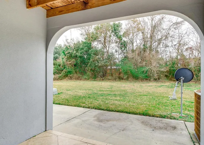 Gulfport Condo W/ Private Balcony - Walk To Beach!