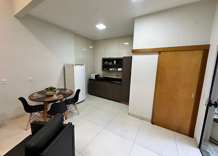 Casa 2 quartos, completa, com churrasqueira e garagem - Villa Bella