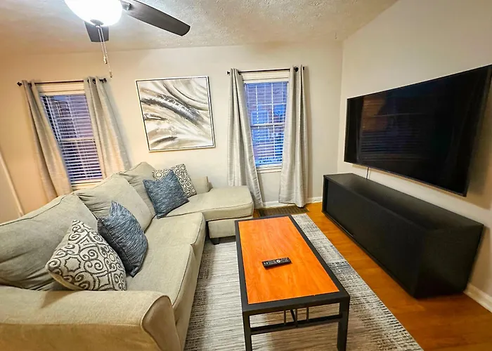 Peaceful Location Close To University & Hospitals