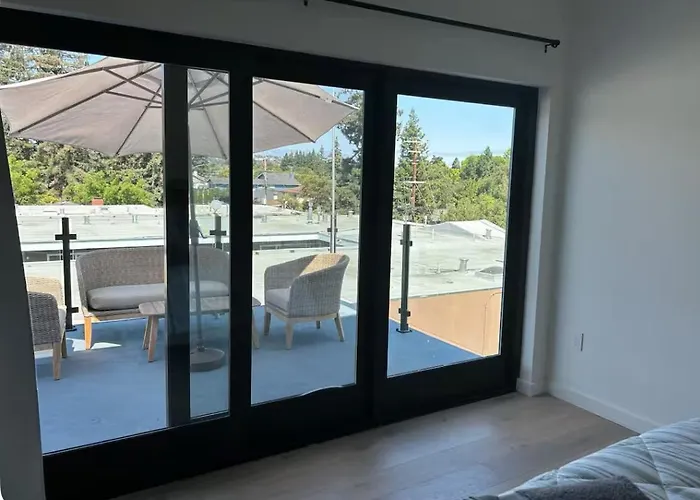 Woodside Condos Unit 914