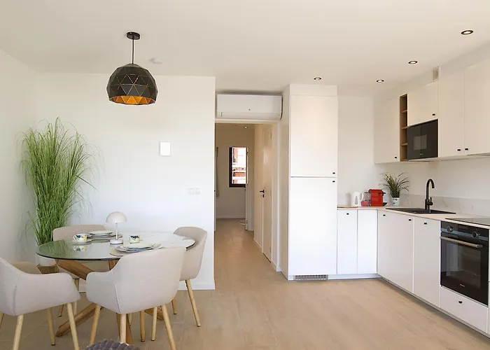 Zonnig Appartement Met Ruim Terras, Residentie Sealor