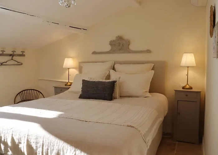 La Grande Bourgade-Authentique Maison En Pierre Avec Terrasse Climatisation Au Coeur D'Uzes