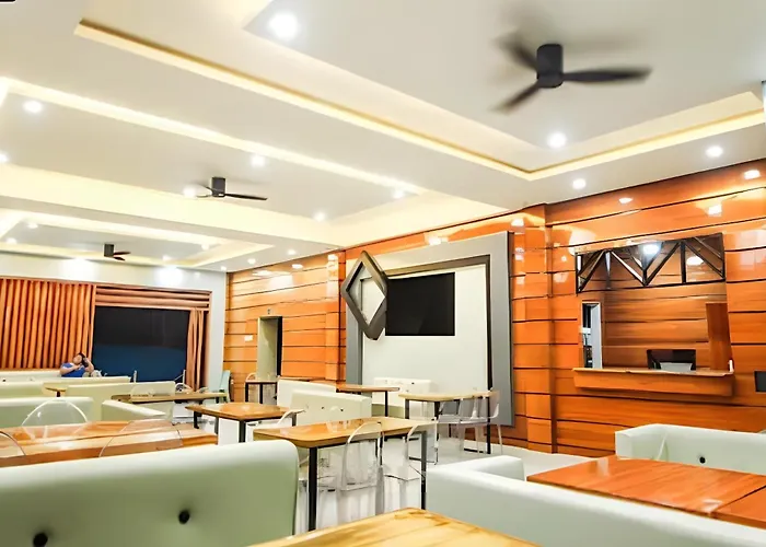 The Paragon Hotel And Restaurant
