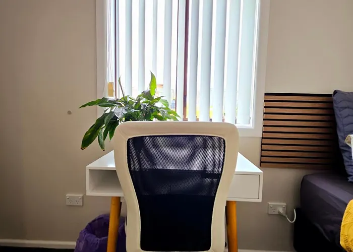 Private Retreat In Birkenhead
