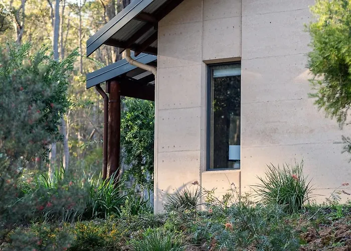Jarrah Grove Forest Retreat - Adults Only Luxury Chalet