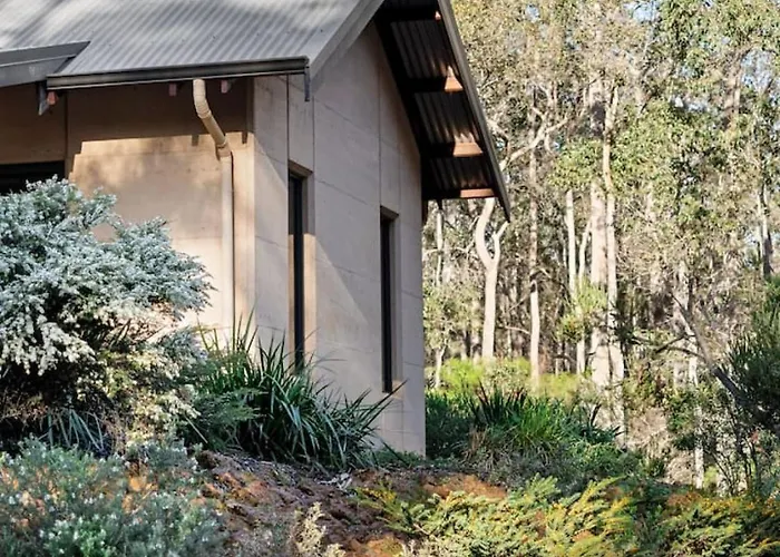 Jarrah Grove Forest Retreat - Adults Only Luxury Chalet