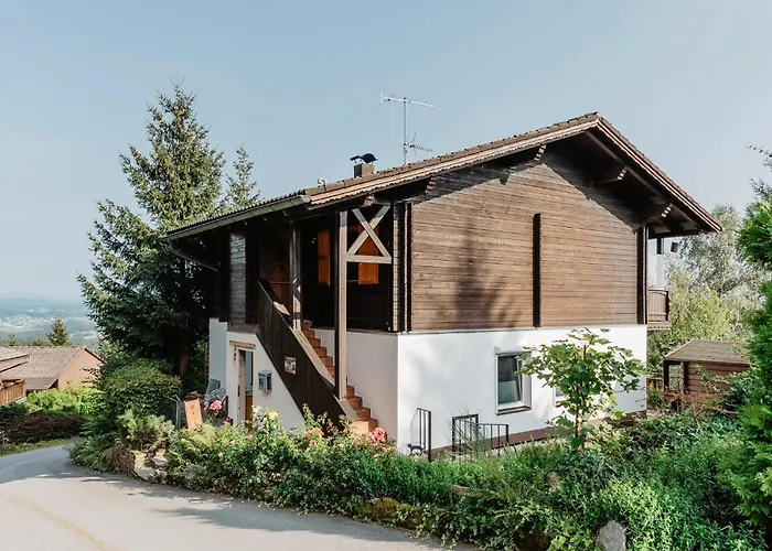 Ferienwohnung Weitblick mit Südbalkon