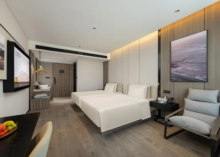 Atour Hotel Zhongshan Henglan Chang New Times Square