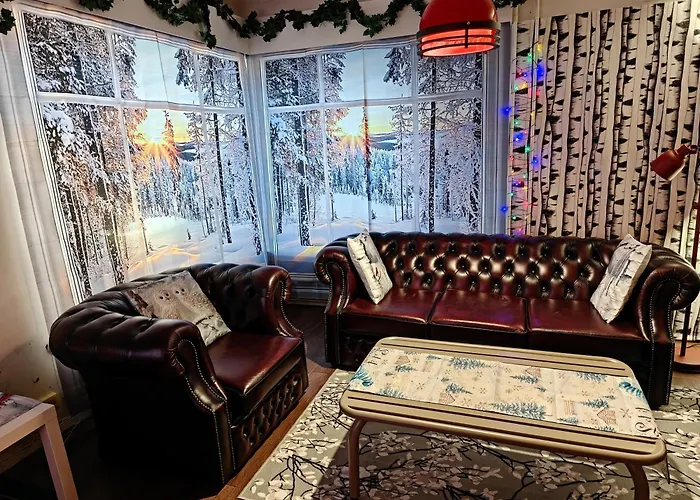 Relax & Recharge - A Unique Suite With A Touch Of Luxury - Hot Tub And Sauna Inspired Decor #Not A Real Sauna# Easy City Access - Direct Train 15 Min To City