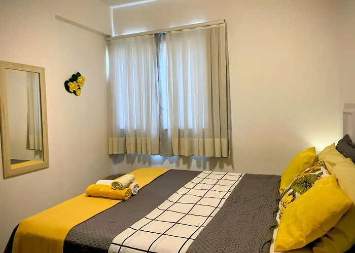 Maria Apê 07 São Mateus l Garagem l WiFi l Térreo l Um minuto do shopping independência