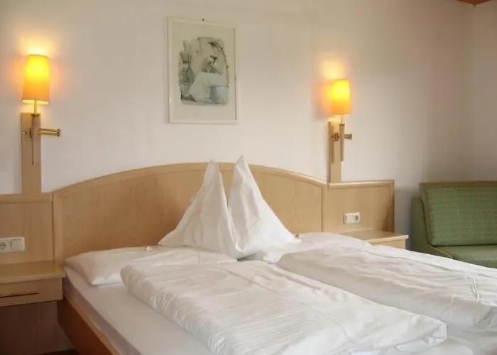 Hotel Pension Sonnenuhr