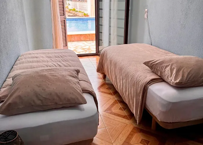 Apartment Tres Palmeras With Pool