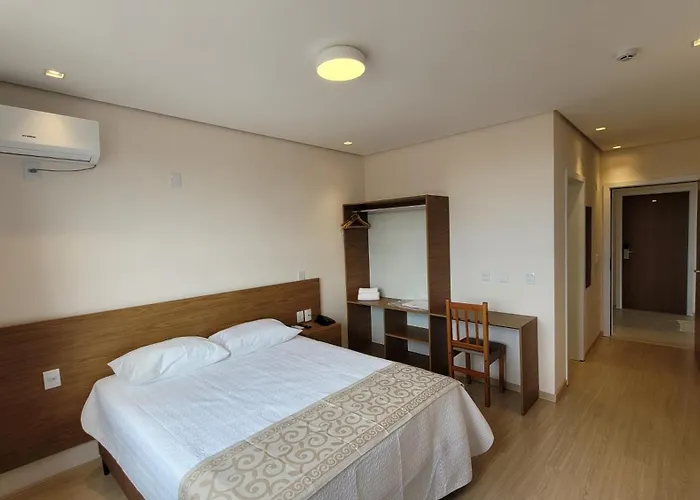 Ekt Executive Hotel