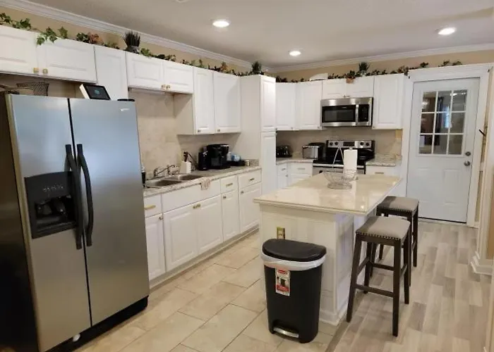 Cozy Oak Street Luxury Stay