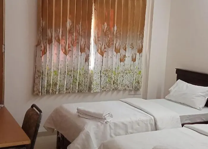 Elis Homestayz
