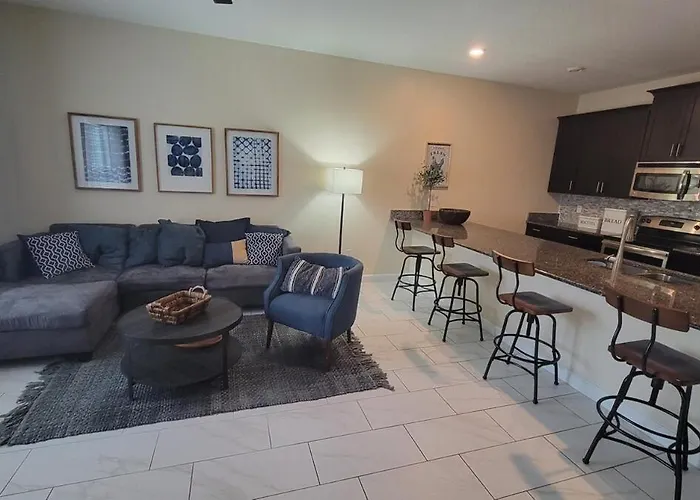 4 Bedroom Private Lakefront Town Home At Storey Lake Near Disney World Parks