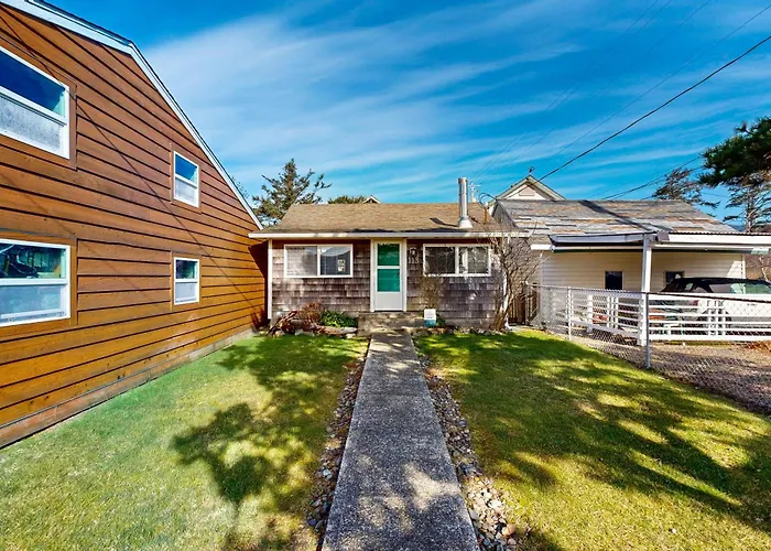 4Th Avenue Beach Cottage