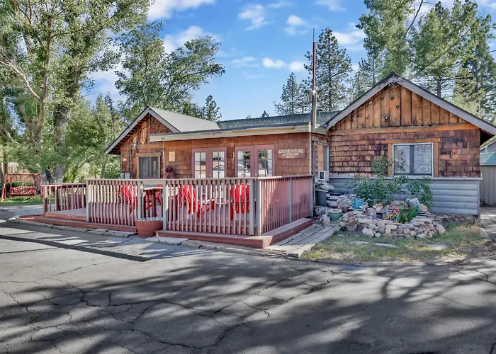 Shore Acres Lakefront Group Lodge By Big Bear Vacations