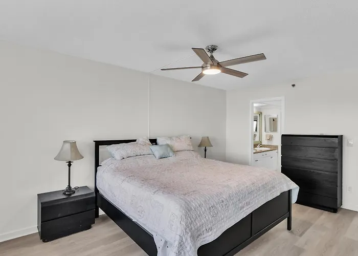 Freshly Renovated Gulf Front Condo With Hot Tub & Sunset Views