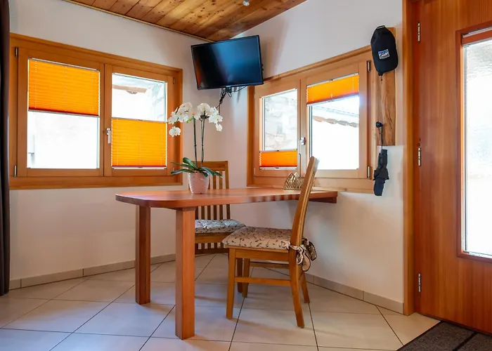Fiesch, Ferienwohnung mit Aussensitzplatz