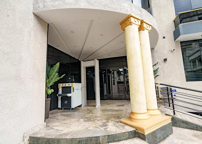 Roston Hotels