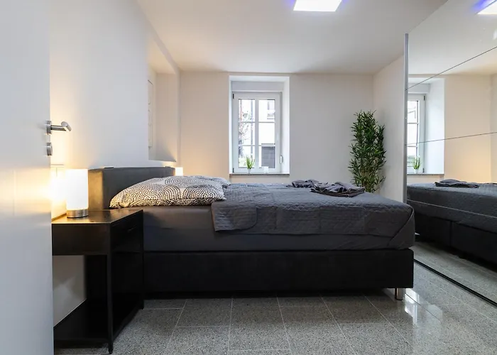 Fewomo, Moselzeit Apartment, Stilvolle Fewo für Genießer nähe Schloss