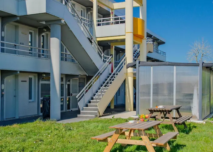 Classic Hotel - Fontenay-Tresigny