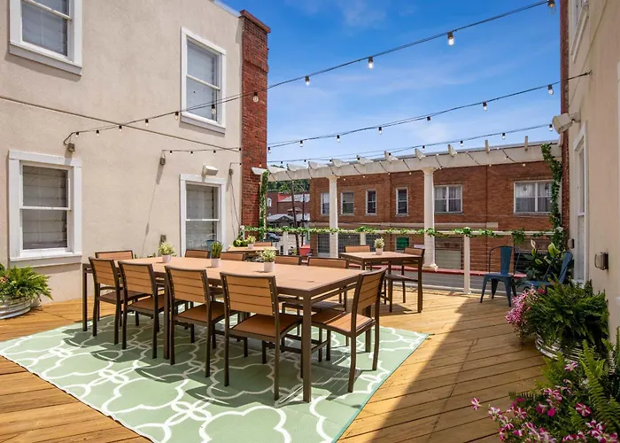 Western Front Hotel