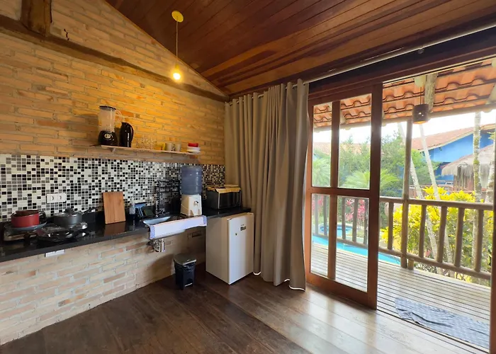 North Shore Maresias Studios p 2 3 e 4 pessoas 2 quadras da praia mini cozinha completa tv ar cond wifi estacionamento roupa de cama e banho