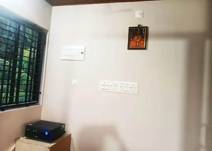 Suvarna Tourist Home