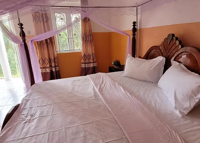 Kamengo Cottages
