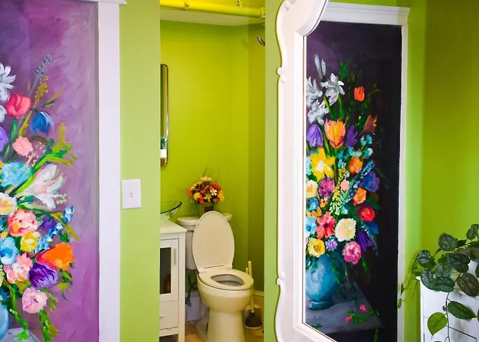 Chateau Connellsville Botanical Haven Suite
