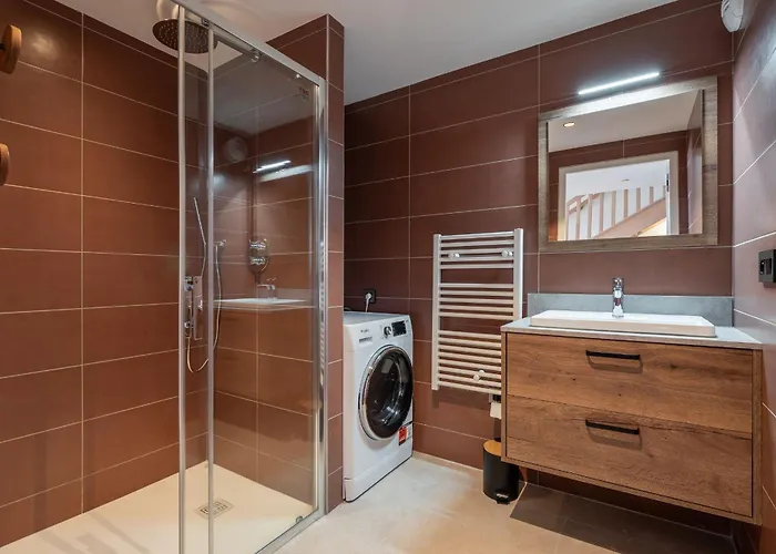 Apartment Nochebuena, Alpe D'Huez - By Emerald Stay