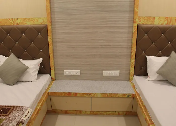 Hotel Skylark