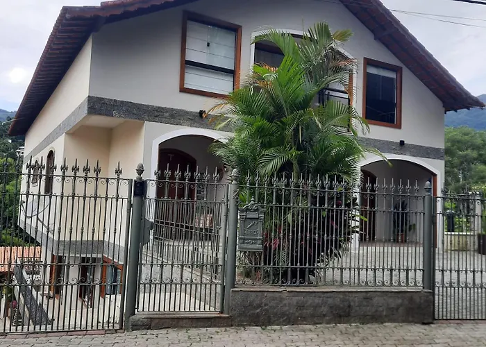 Aconchego no bairro mais charmoso da serra.