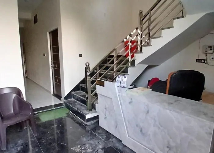 Hotel Saroj Palace