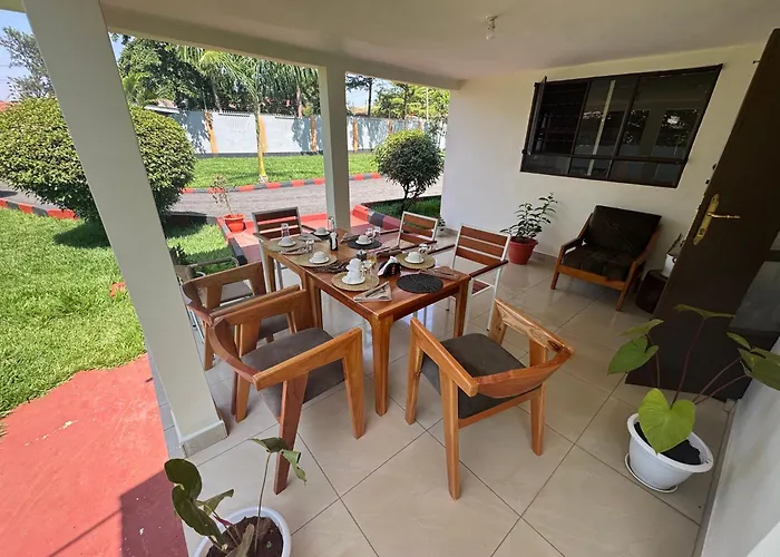 Kivuli Lodge