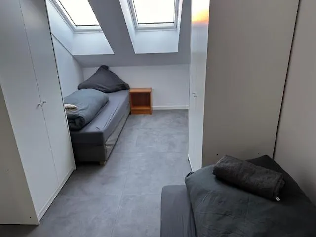 150m2 Maisonette 3 Schlafzimmer 2 Bäder und Balkon