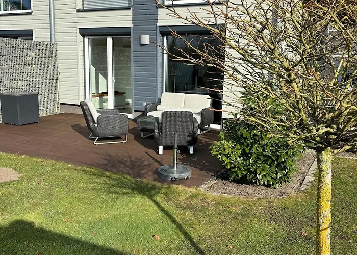 Wood&Stone - Modernes Haus in Seenähe am Tankumsee mit Terrasse, Outdoorküche, Kamin, Homeoffice Bereich&voll ausgestatteter Küche im Naherholungsgebiet