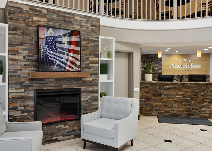 Americinn By Wyndham Grand Rapids Airport North