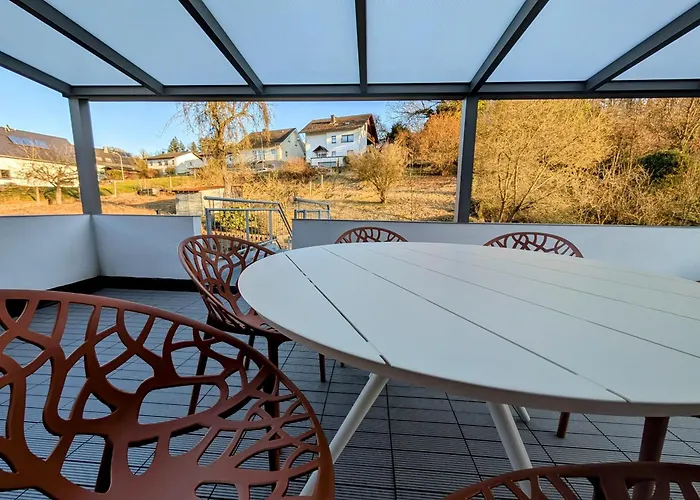 Casita im Tal - Entspannung mit Terrasse, Garten und Garage