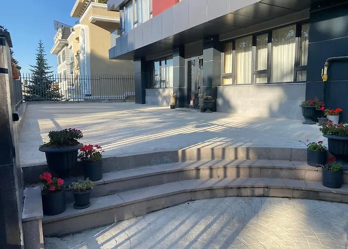 1006 Central 135 Sqm Close To Consulates