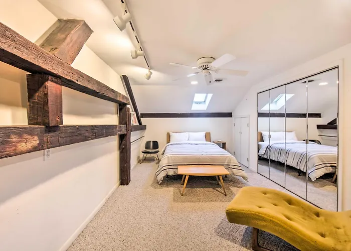 Creek Access & Deck: 'Runningwater' Lancaster Gem