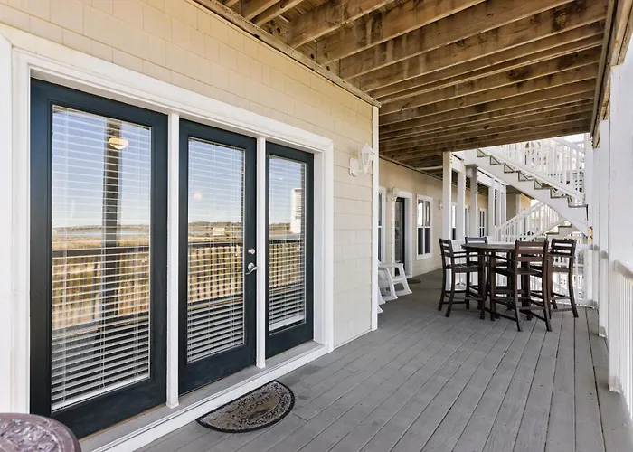 Oceanview 4Br/4Ba Condo, Steps To Beach/Pool